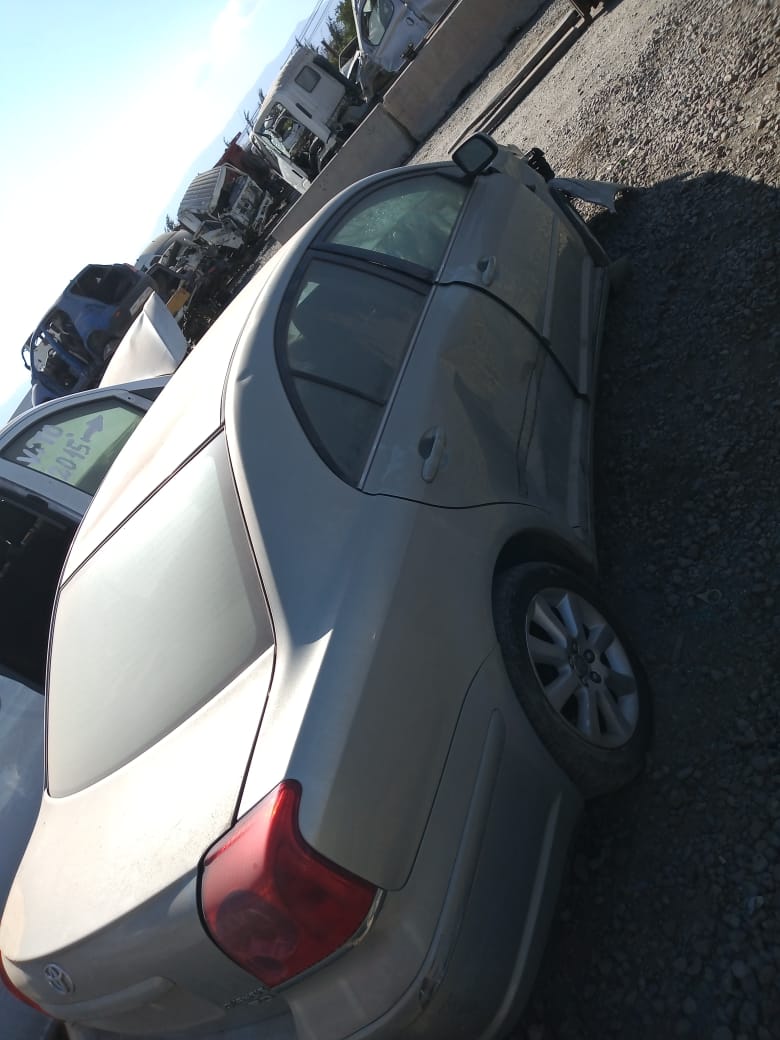  Toyota CORONA 2005    EN DESARME